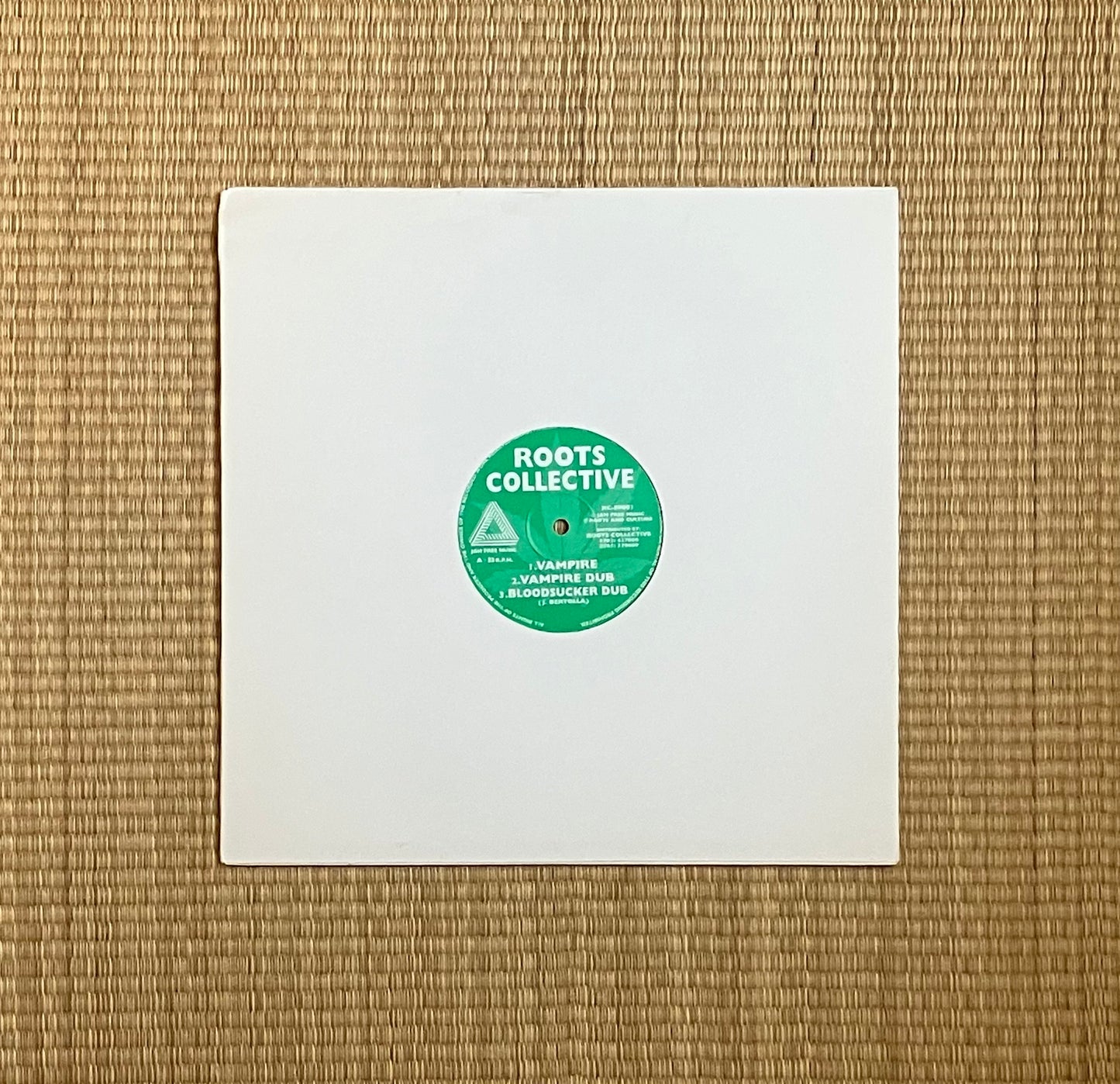 roots collective - vampire / awake zion